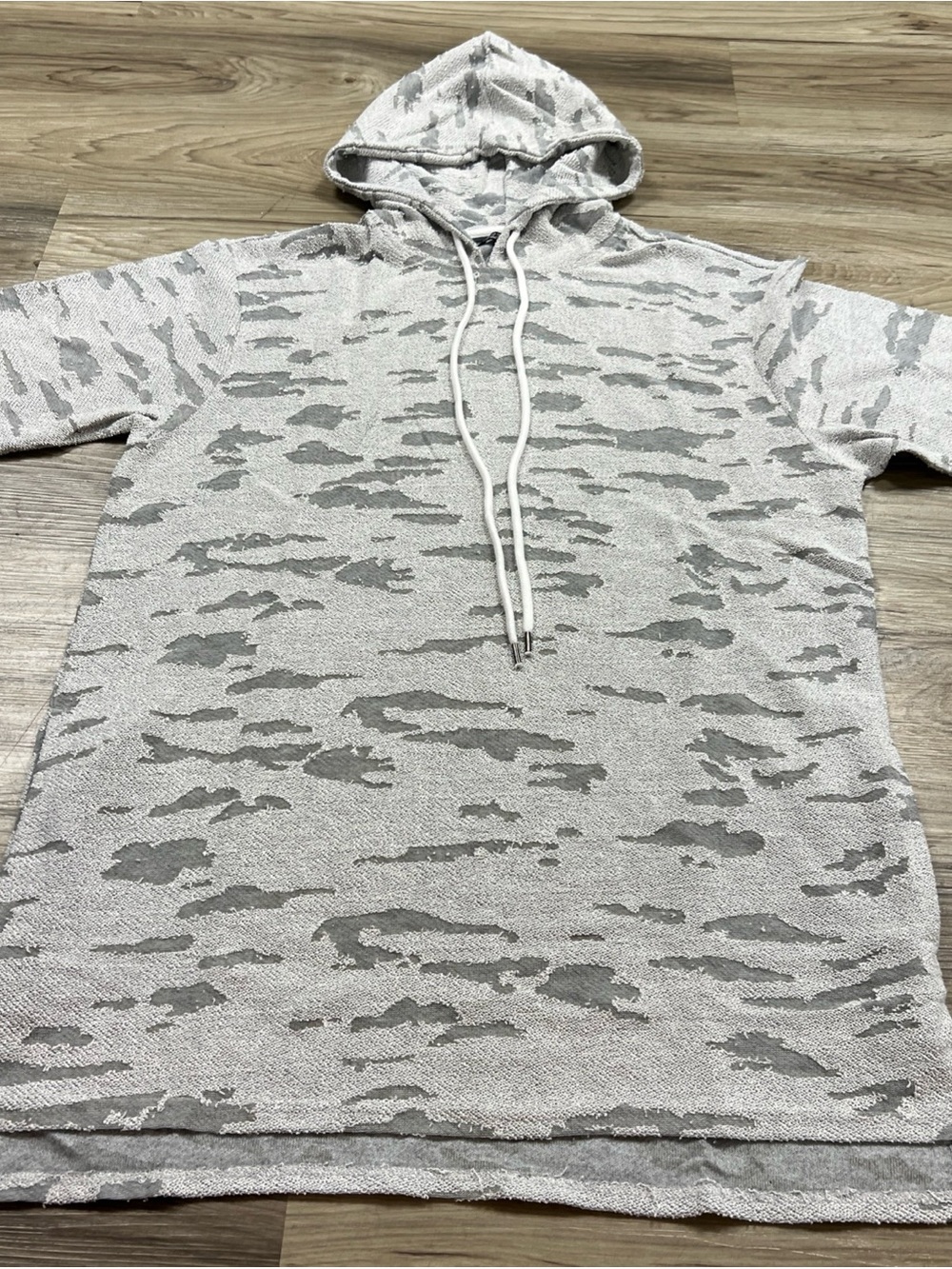 Elwood Short Sleeve Spilt Hem Pullover Hoodie Natural Men’s Size Large NWT